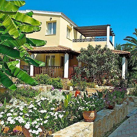 Lilium Hotel Ajía Marína Kültér fotó